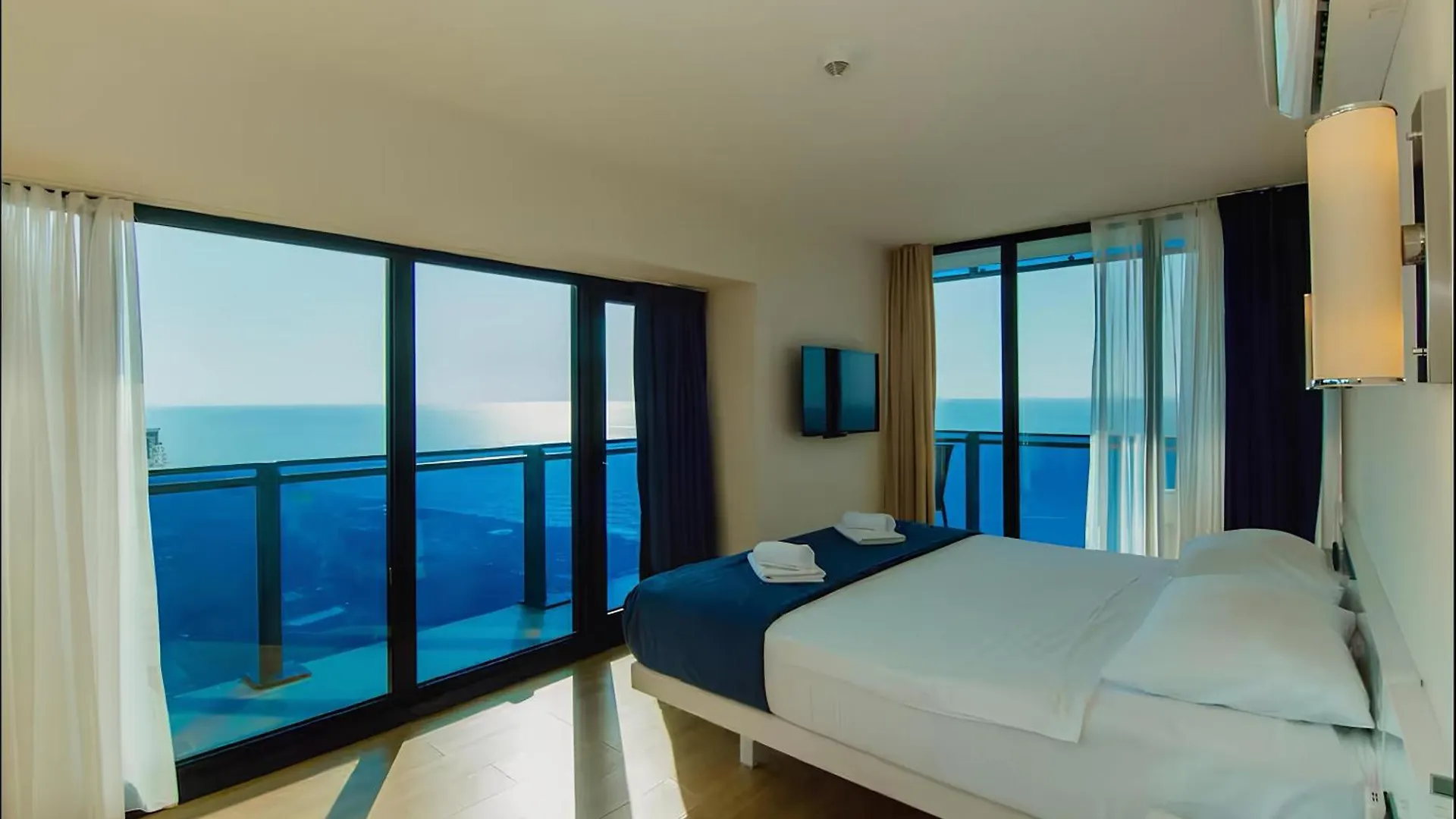 Apartment Orbi City Luxury Suite