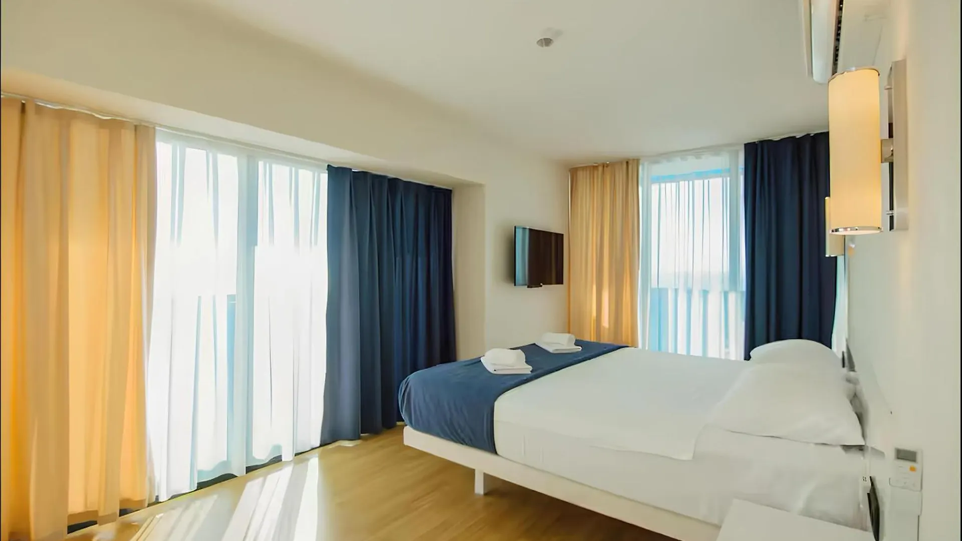 Apartment Orbi City Luxury Suite