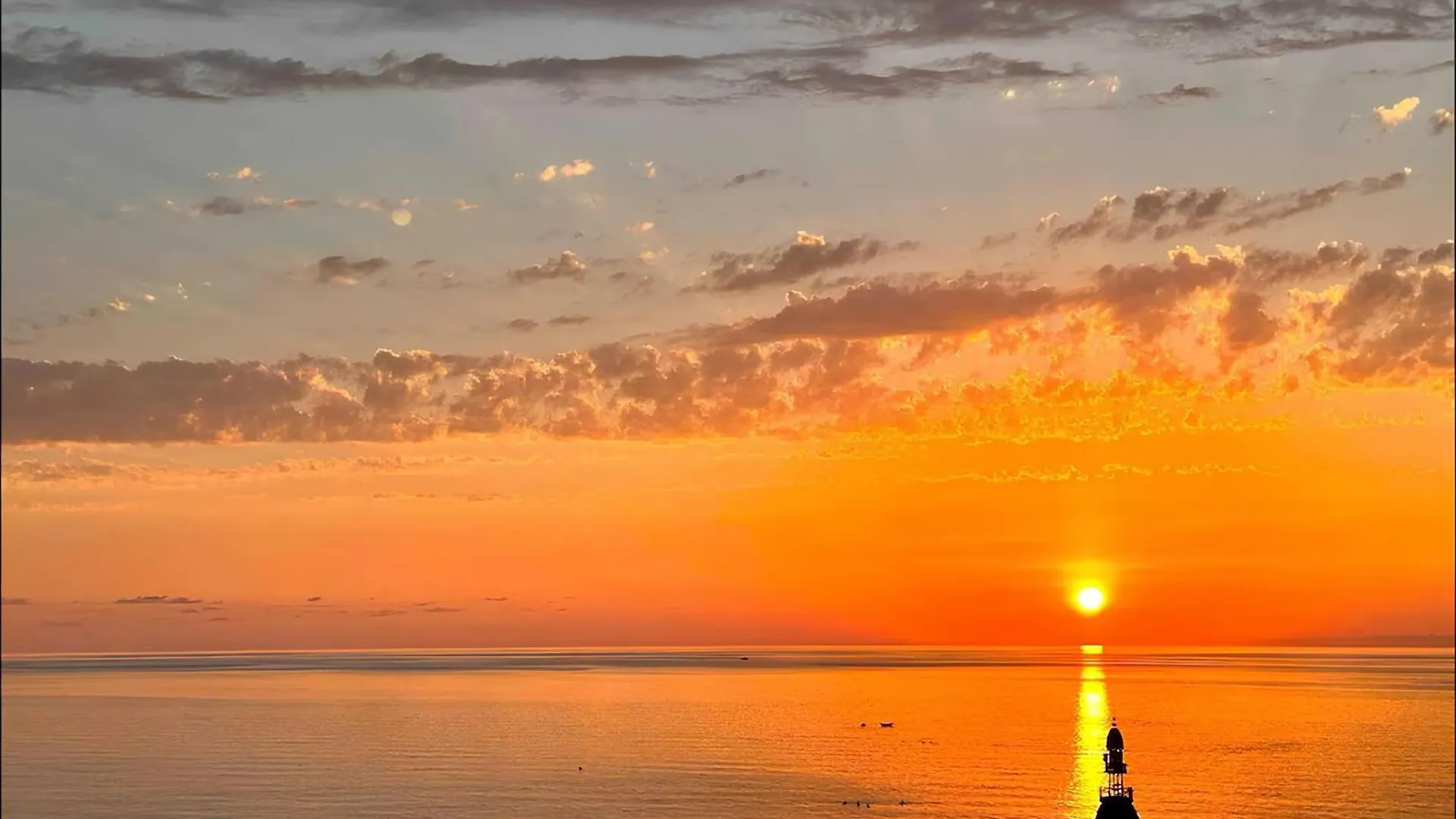 Panorama King Suite & Sea View Batumi 0*,  Gruzie