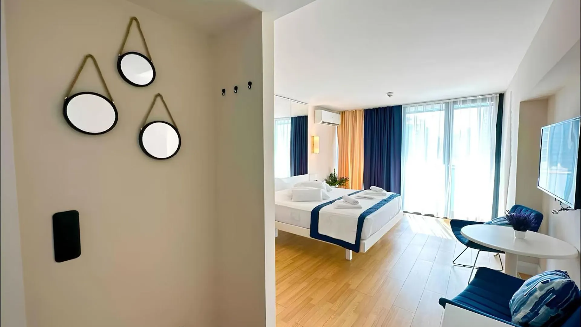 Orbi City Luxury Suite Georgia