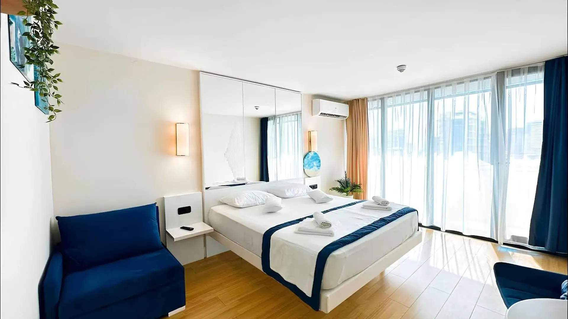 Orbi City Luxury Suite