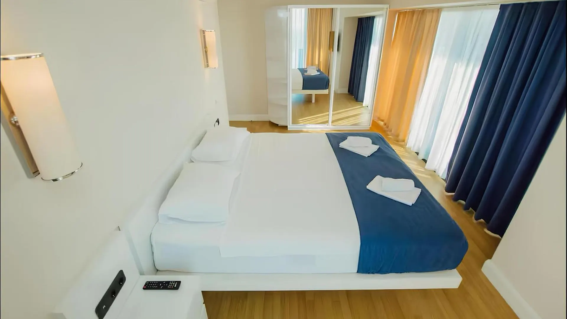 Orbi City Luxury Suite Apartment