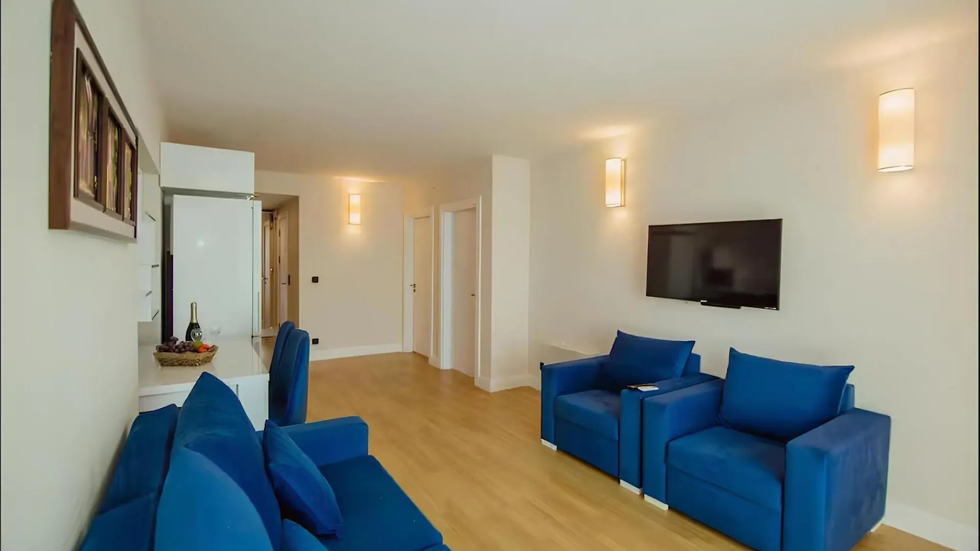 Orbi City Luxury Suite 0*, Batumi