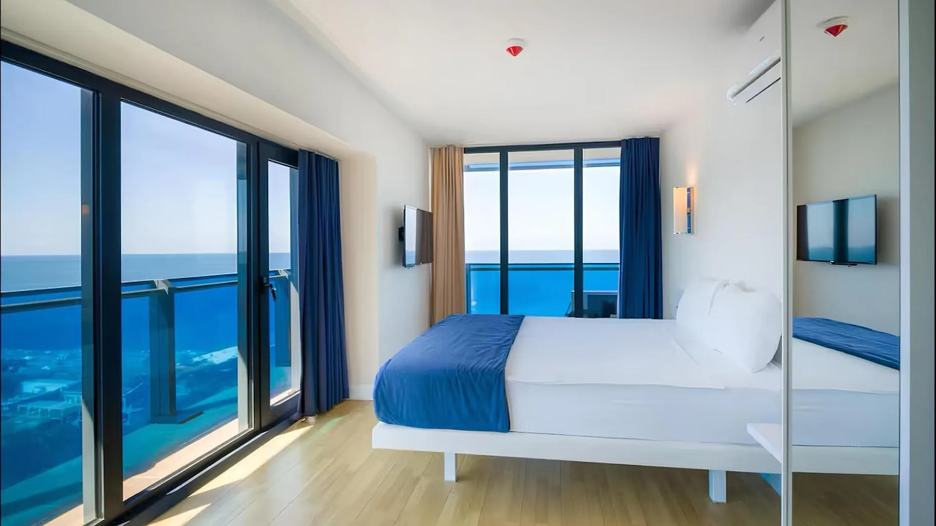 Orbi City Luxury Suite 0*, Batumi