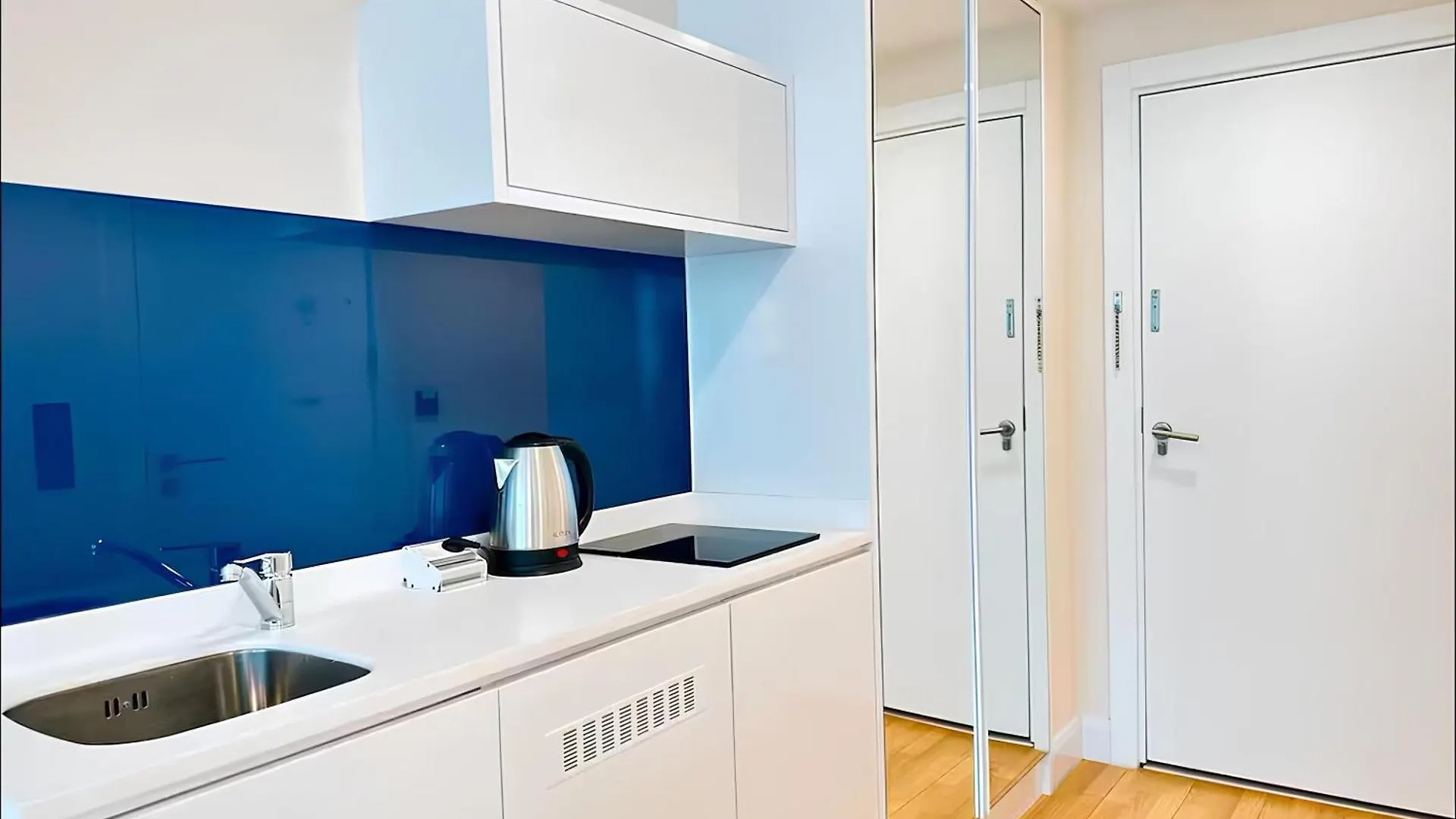 Orbi City Luxury Suite Apartment Batumi